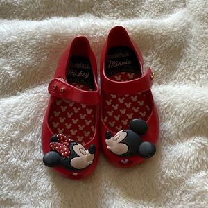 Use mini Melissa red disney shoes size 8